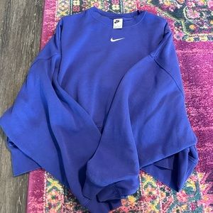 ⭐️Nike Sweatshirt purple/blue color 🤍Size medium